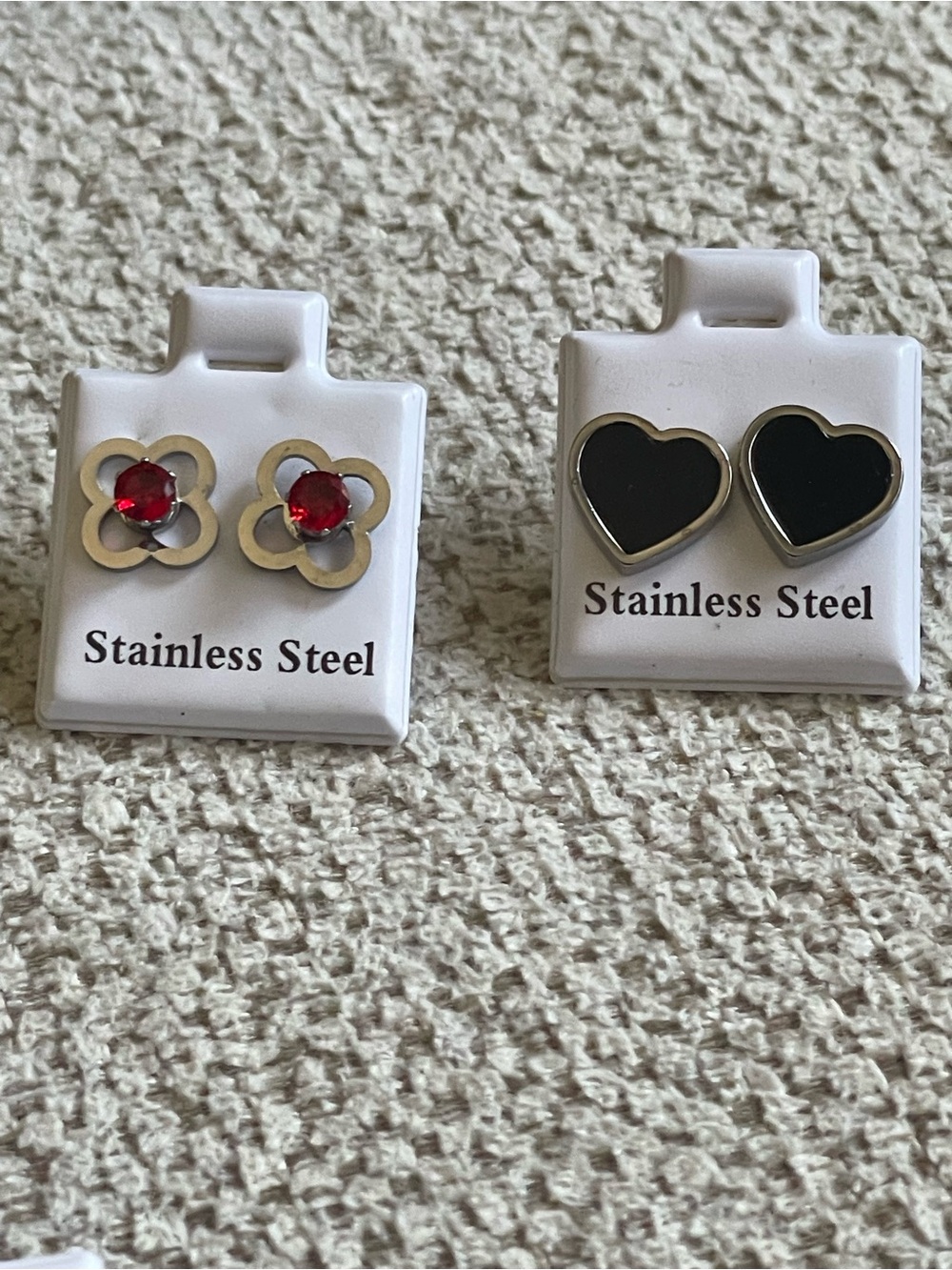 Red Flower and Black Heart Stud Earring Set